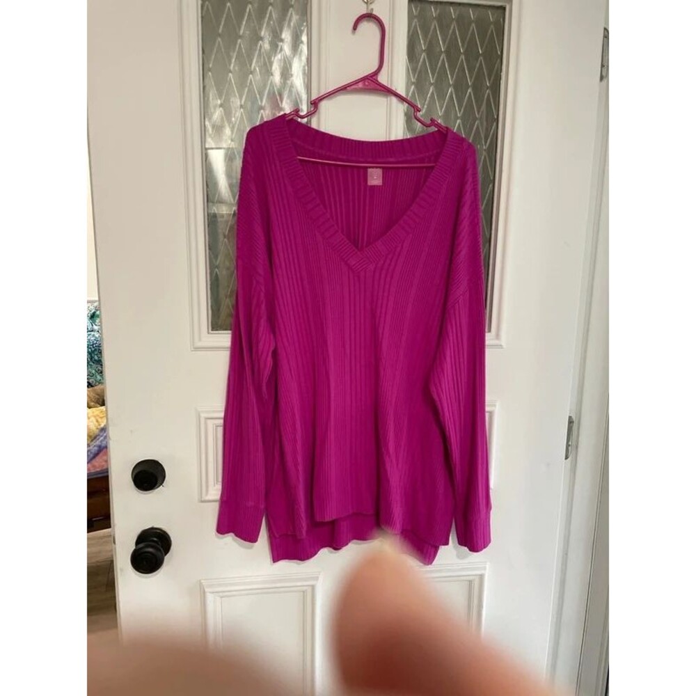St. John’s Bay women’s 2X long sleeve V-neck top very good condition